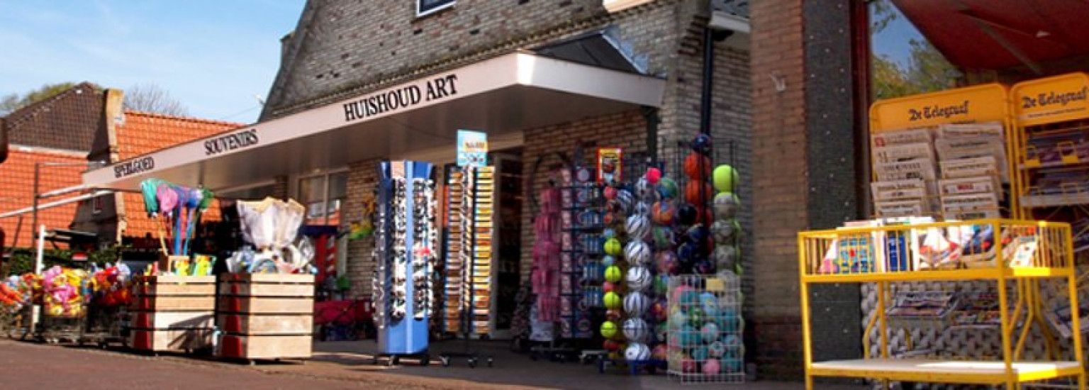 Bookshop Van den Brink - Tourist Information 