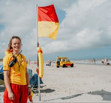 Lifeguard Tineke's story - VVV Ameland