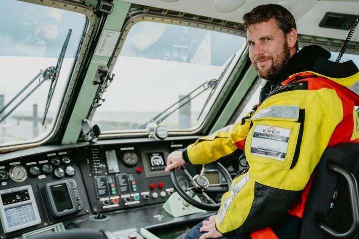 The story of KNRM professional skipper Willard - VVV Ameland