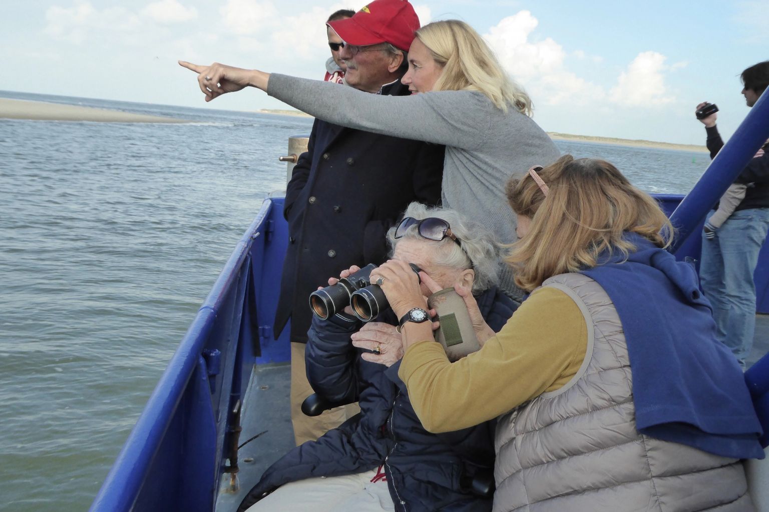 Boat trip to the seals and shellbank with the Ms Zeehond