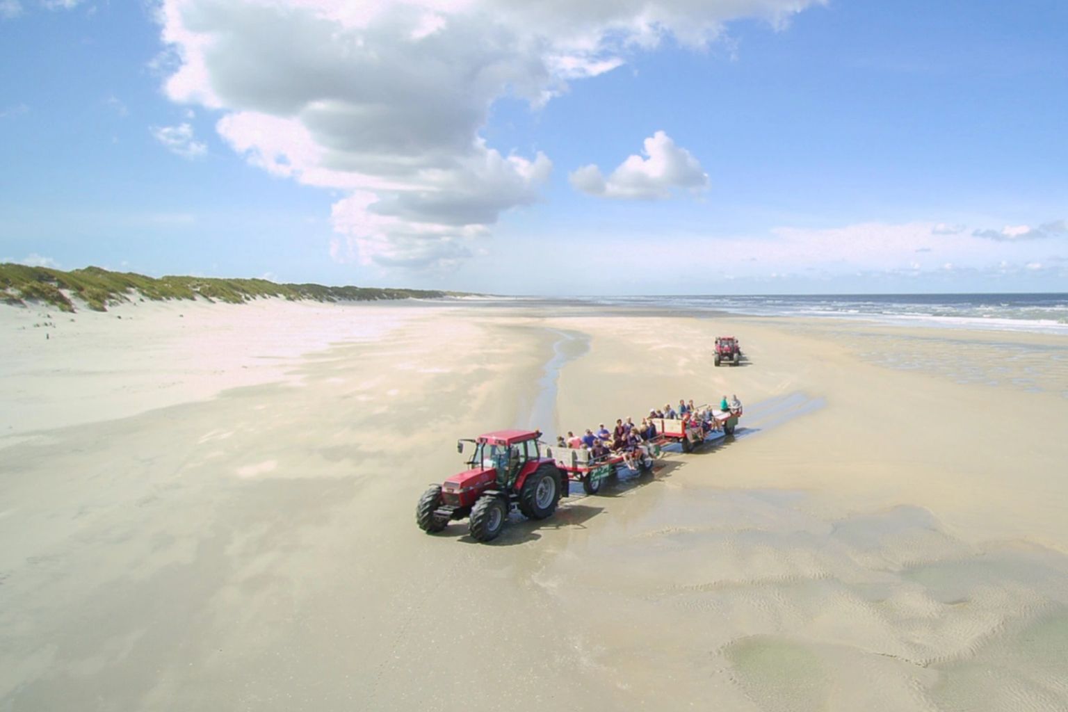 Strandritten met Joh. de Jong