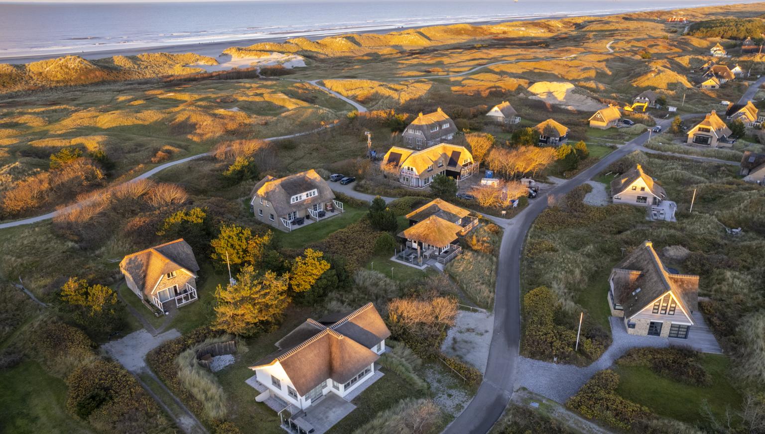 Holiday homes Dune area between Nes and Buren - Tourist information 