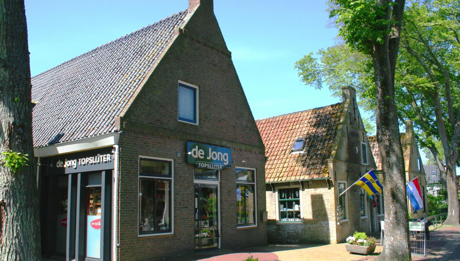 Liquor store TopSlijter De Jong - VVV Ameland