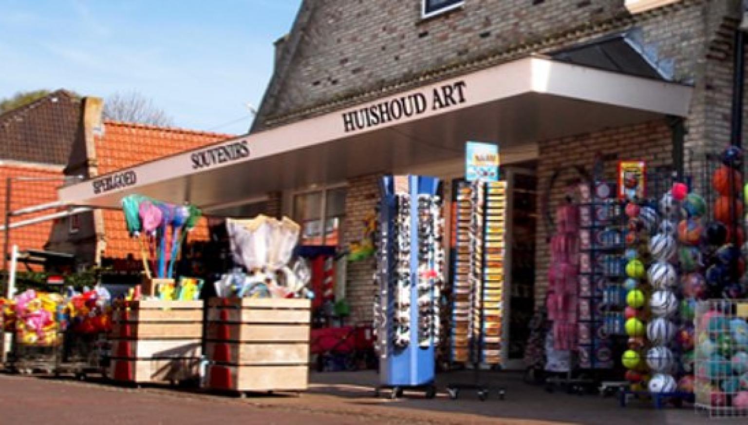 Bookshop Van den Brink - Tourist Information 